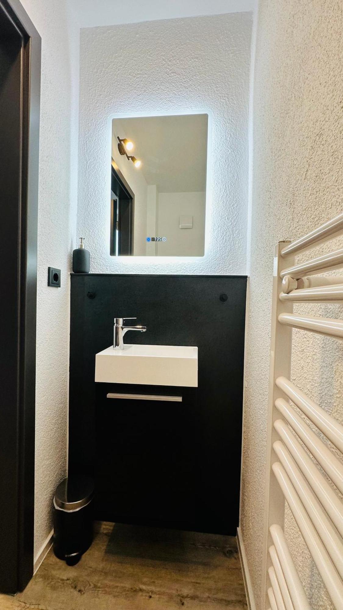 B&W Apartments Morschen Ngoại thất bức ảnh
